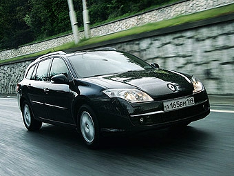Renault Laguna. Фото Ленты.Ру