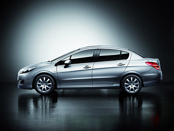Китайский седан Peugeot 308. Фото Peugeot