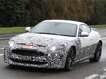 Шпионские фотографии тестового прототипа обновленного Jaguar XK. Фото с сайта carmagazine.co.uk