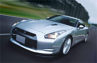 Nissan GT-R. Фото Motor Trend