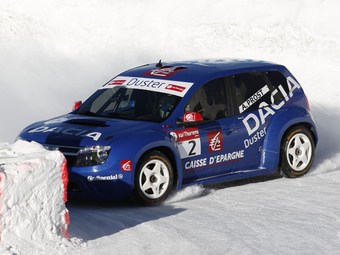 Dacia Duster Алена Проста на соревнованиях Trophee Andros. Фото организаторов