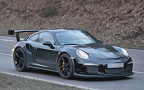 Porsche 911 GT3 RS во время дорожных испытаний. Фото c сайта worldcarfans.com