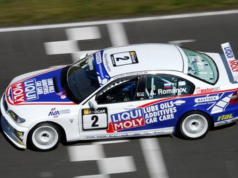 Андрей Романов на BMW 320i. Фото ADAC Procar.
