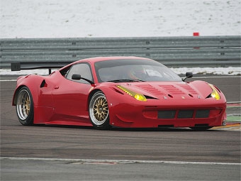 Ferrari 458 Italia GT2. Фото с сайта axisofoversteer.blogspot.com