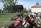 Власти Рязанской области вернули с помойки вещи для погорельцев