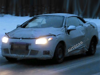 Шпионская фотография кабриолета Renault Megane. Фото с сайта autocar.co.uk