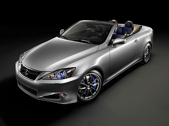 Кабриолет Lexus IS со спорт-пакетом F-Sport. Фото Lexus