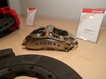 Тормозной диск Brembo для болидов Формулы-1. Фото с сайта 0-60mag.com