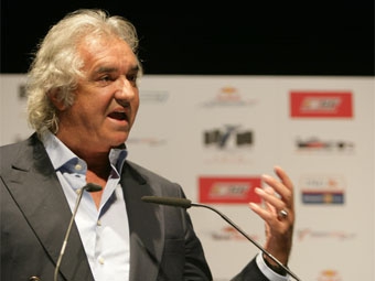 Флавио Бриаторе во время заседания FOTA в Женеве, 2009. Фото с сайта motorsport.com