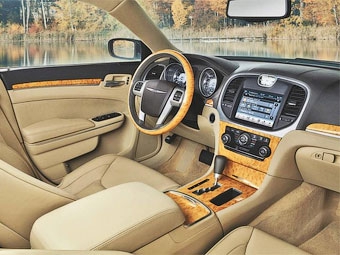 Интерьер нового Chrysler 300C. Фото с сайта autoblog.it