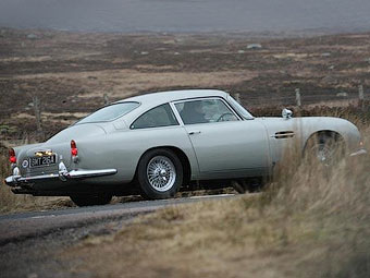 Aston Martin DB5 во время съемок картины Skyfall. Фото с сайта thesun.co.uk