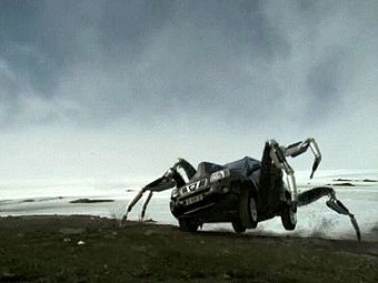 Кадр из телевизионного рекламного ролика Nissan