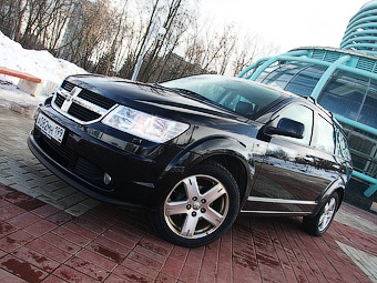 Dodge Journey. Фото Ленты.Ру