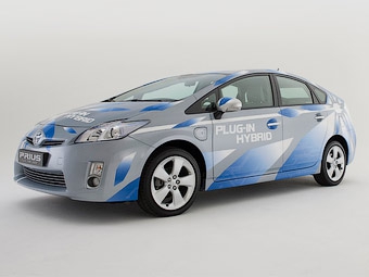 Подзаряжаемый гибрид Toyota Prius. Фото Toyota