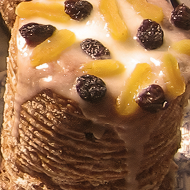 Кулич с изюмом в глазури