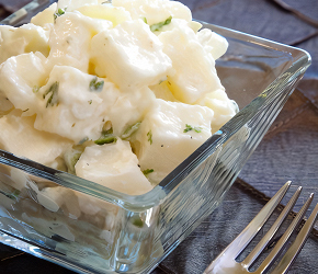 Фотография рецепта Картофельный салат с яйцами и горчичной заправкой