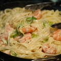Фотография рецепта Паста со сметанно-сырным соусом и морепродуктами автор Юля Кочубей