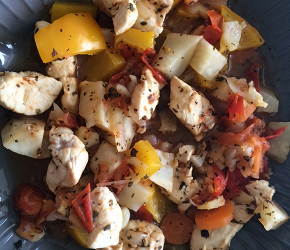 Фотография рецепта Диетическая тушеная куриная грудка с сельдереем