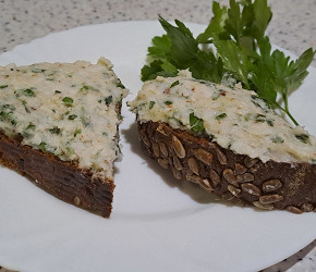 Фотография рецепта Закуска из сала с чесноком и петрушкой