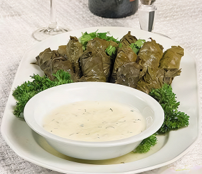 Фотография рецепта Долма с соусом мацони