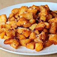 Жареный картофель с пармезаном