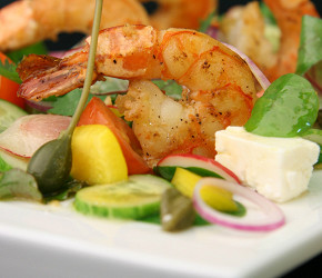 Фотография рецепта Салат в греческом стиле с соусом ceviche