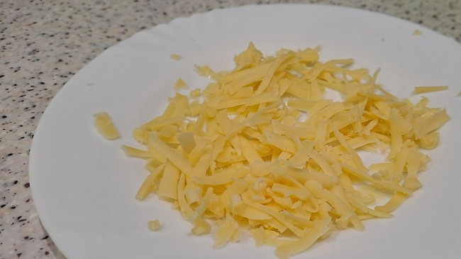 Фото шага рецепта Быстрый завтрак из лаваша и яиц, со шпинатом и куриным мясом 189376 шаг 10