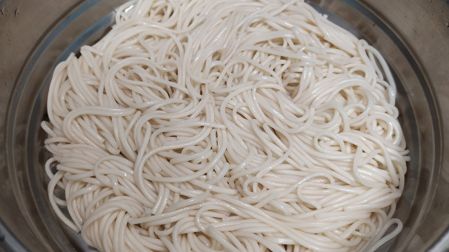 Фото шага рецепта Лапша с морепродуктами 190112 шаг 7