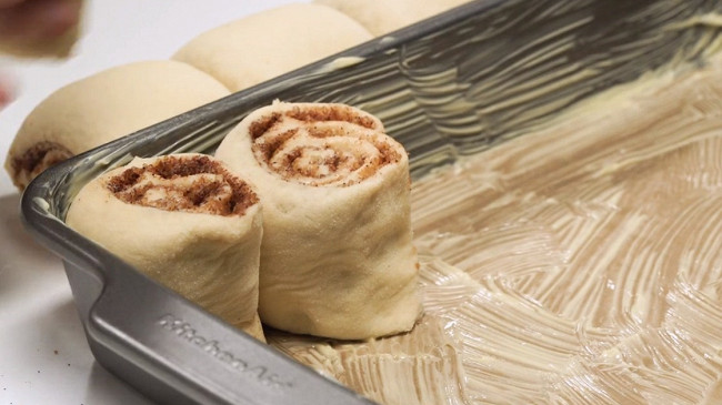 Фото шага рецепта Булочки с корицей 40373 шаг 11