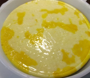 Фотография рецепта Домашний сыр с морковью и чесноком