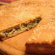 Пирог с зеленью и сыром