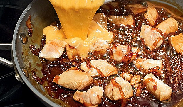 Фото шага рецепта Оякодон (японский омлет с рисом и курицей) 28425 шаг 6