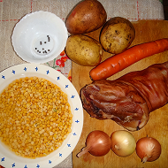 Гороховый суп с рулькой