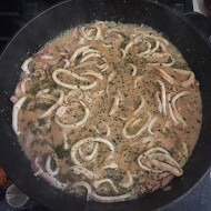Сливочная паста с кальмарами