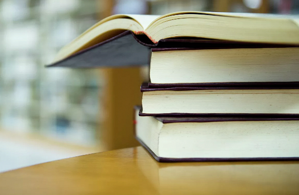 Киев отказался публиковать книги писателей из России