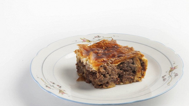 Фото шага рецепта Австралийский мясной пирог 80702 шаг 10
