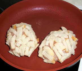 Фотография рецепта Куриные котлеты с сыром и изюмом