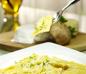 Фотография рецепта Равиоли «Pasta Fresca» с белыми грибами и рикоттой