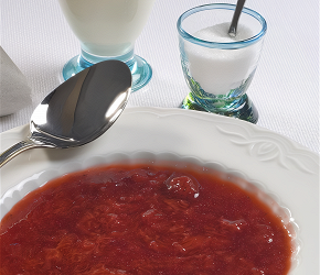 Фотография рецепта Компот из ревеня и клубники со свежей мятой