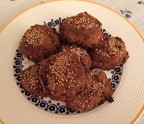 Фотография рецепта Печенье из кукурузной муки с орехами и черносливом