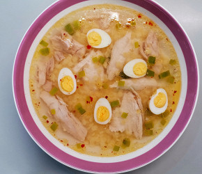 Фотография рецепта Куриный суп с лапшой и перепелиными яйцами