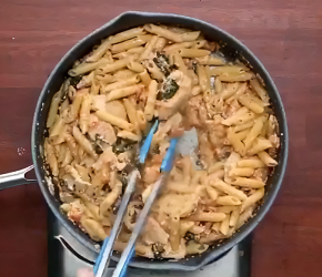 Фотография рецепта Паста с курицей и сливочным соусом