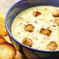 Сырный суп по‑французски с курицей и грибами