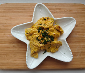 Фотография рецепта Филе индейки на сковороде с куркумой и сливками