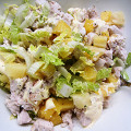 Фотография рецепта Салат из пекинской капусты с курицей, ананасами и орехами автор ТАТЬЯНА ПЕТРУХИНА