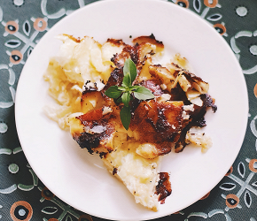 Фотография рецепта Запеченный картофель в сливках и чесноке (Gratin dauphinoise)