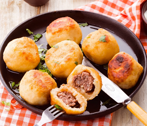 Фотография рецепта Картофельные шарики с мясом со сметаной
