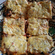 Куриная грудка с шампиньонами и сыром
