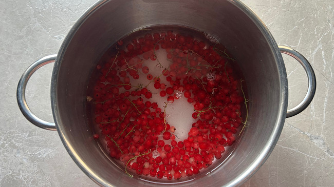 Фото шага рецепта Ягодный кисель 190547 шаг 4