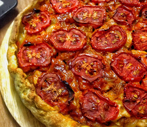 Фотография рецепта Деревенский пирог из картофельного теста с мясом и овощами